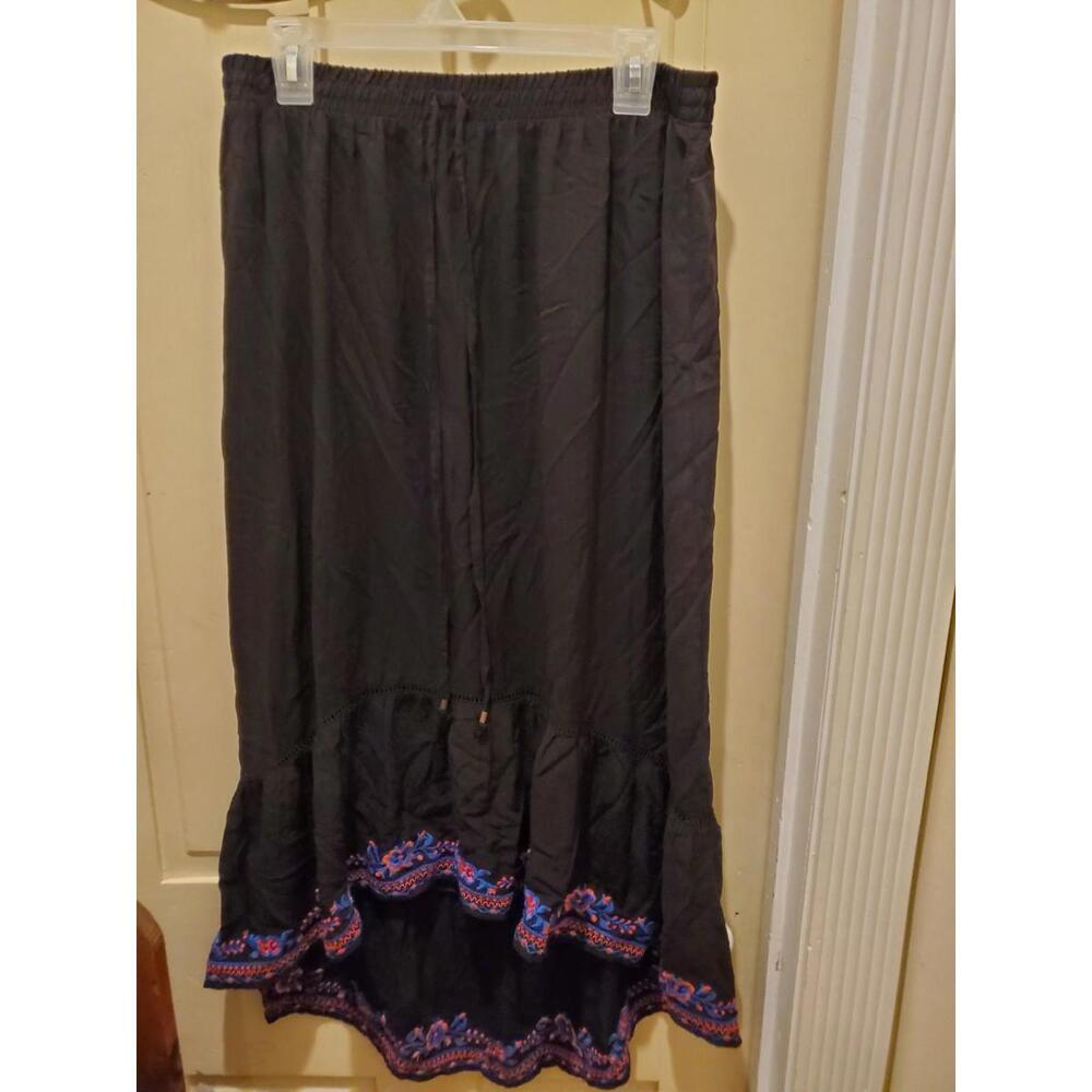 Time&Tru Wns Blk Skirt L Boho Peasant hippie Embroidered